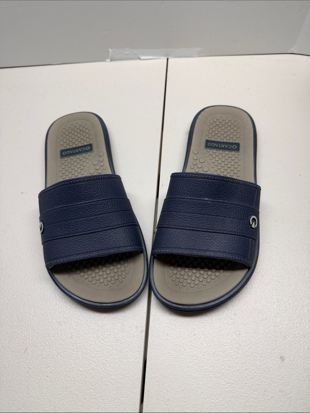 Cartago Men's Navy  Slide Sandals. Size 10